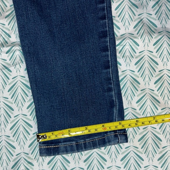 Levi’s Bold Curve Low Rise Skinny Jeans - Size 28/32 - Picture 8 of 9